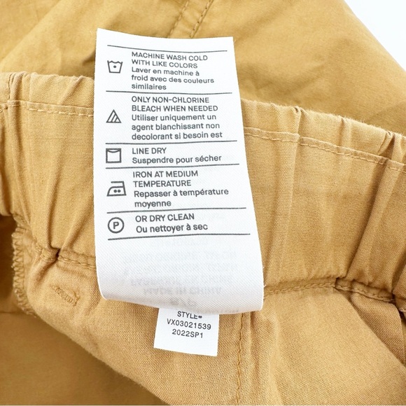 Vince Box Pleat Drawstring Shorts in Gold Ochre - Picture 6 of 8